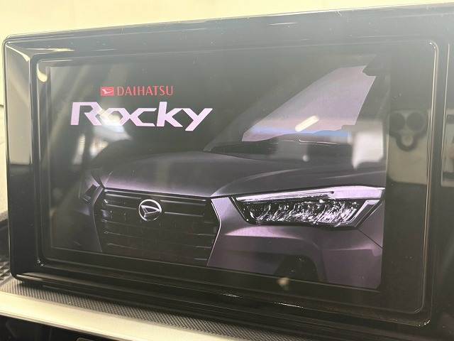 Daihatsu Rocky 3