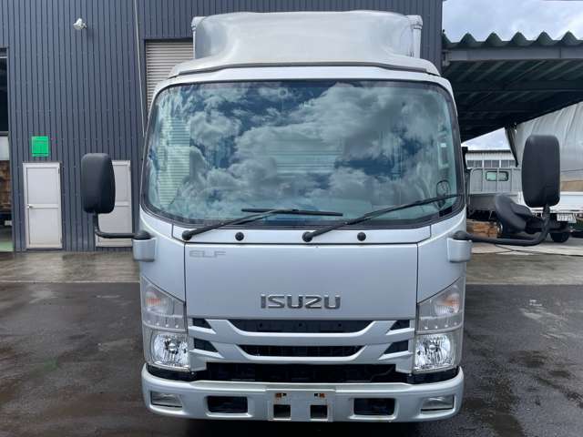 Isuzu Elf 2
