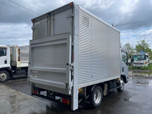 Isuzu Elf 5