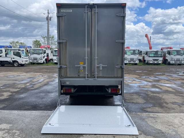 Isuzu Elf 10