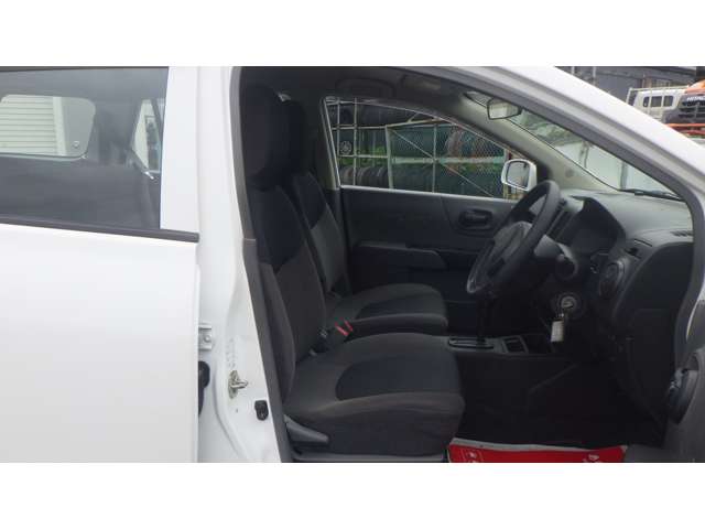 Mitsubishi ランサーカーゴ 11