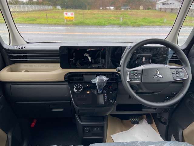 Mitsubishi Delica Mini 9
