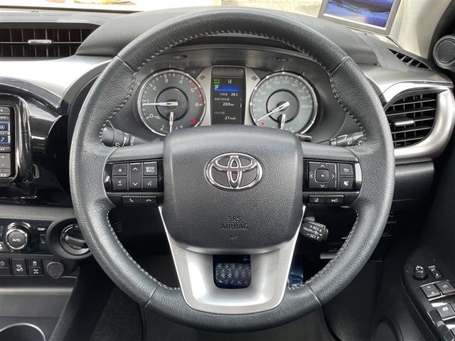 Toyota Hilux 7