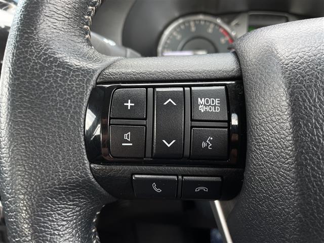 Toyota Hilux 8