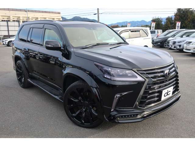 Lexus LX 12