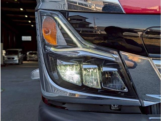 Mitsubishi Fuso Canter 8