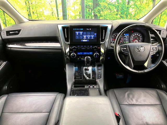 Toyota Alphard 2