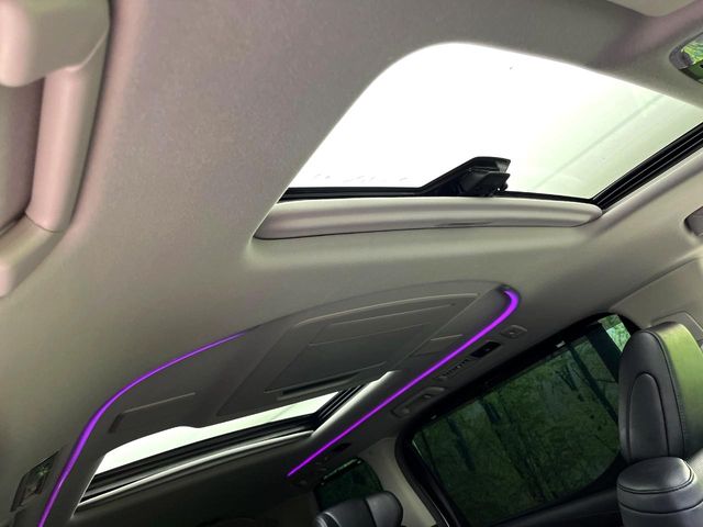Toyota Alphard 3