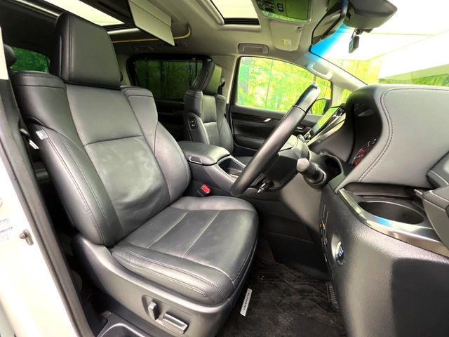 Toyota Alphard 9