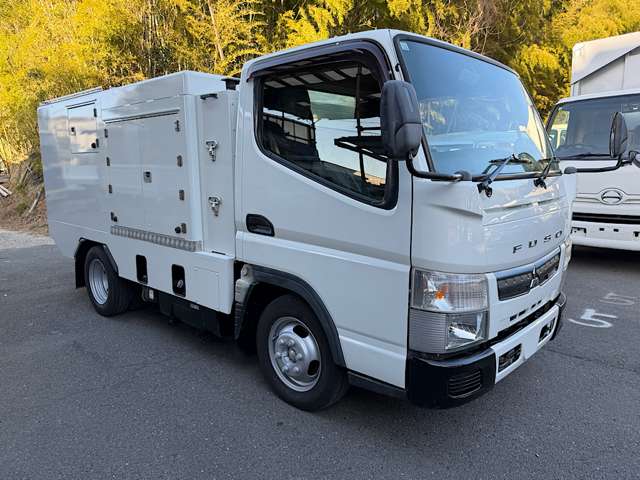 Mitsubishi Fuso Canter 6