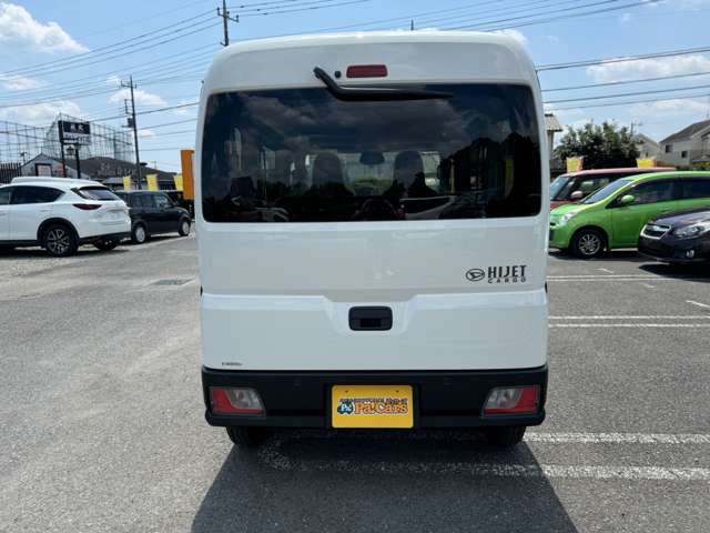 Daihatsu Hijet Cargo 11