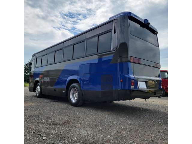 Hino S'elega 7