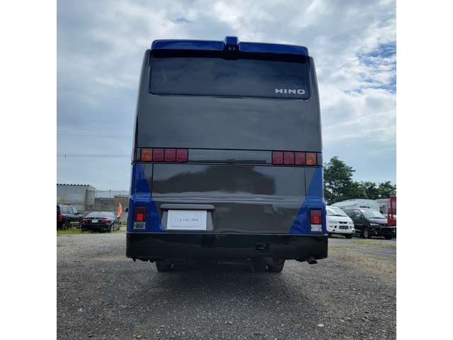 Hino S'elega 8