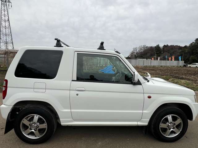 Mitsubishi Pajero Mini 8