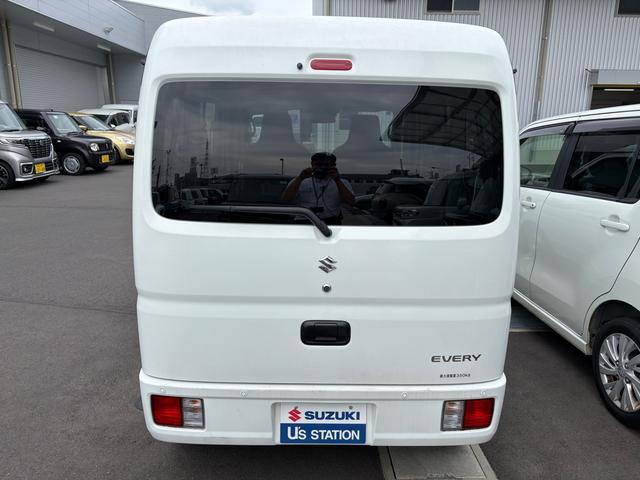 Suzuki Every 12