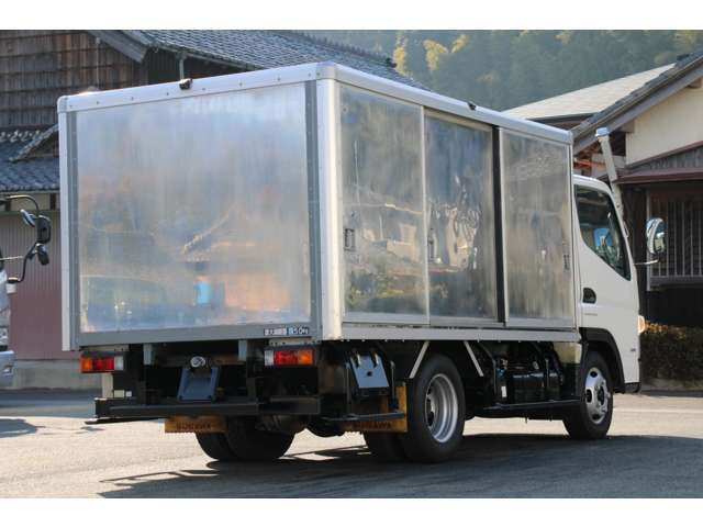 Mitsubishi Fuso Canter 7