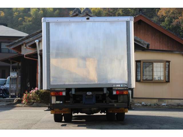 Mitsubishi Fuso Canter 8
