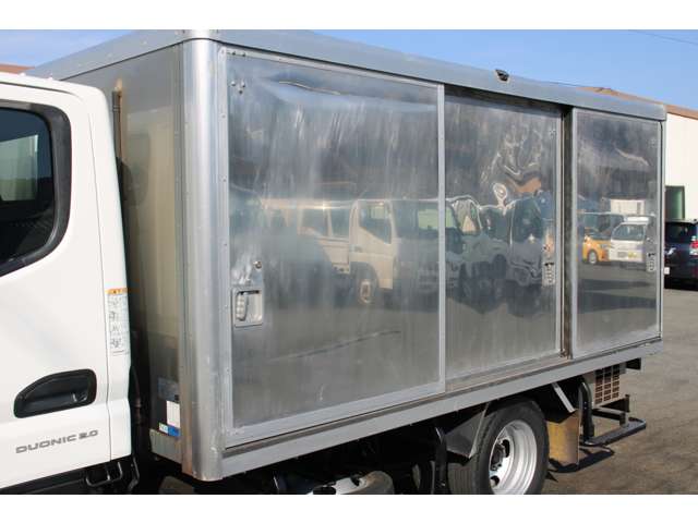 Mitsubishi Fuso Canter 9