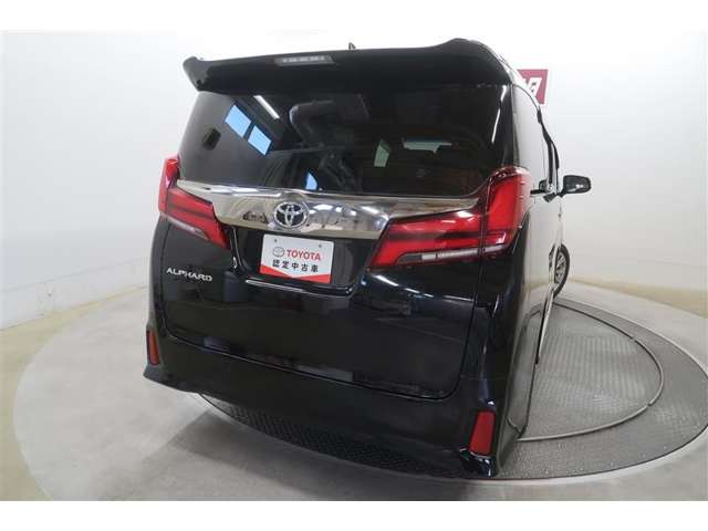 Toyota Alphard 11
