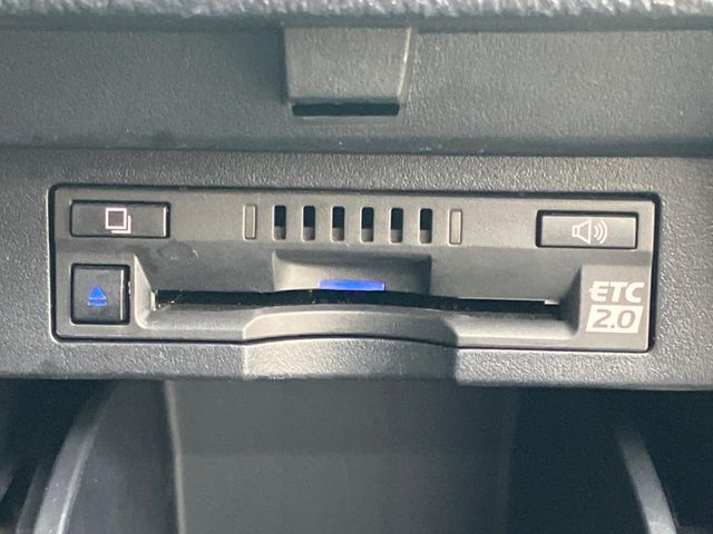 Toyota Vellfire 5
