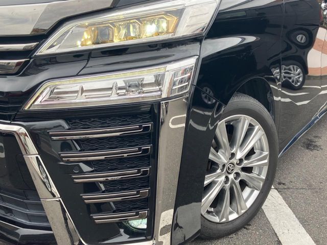 Toyota Vellfire 7