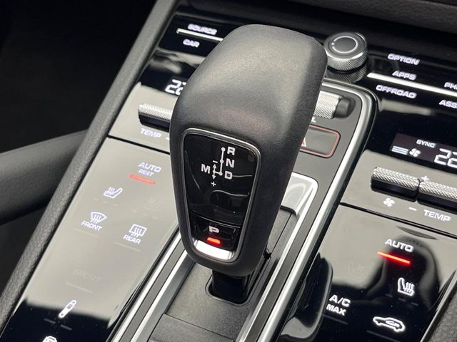 Porsche Cayenne 12