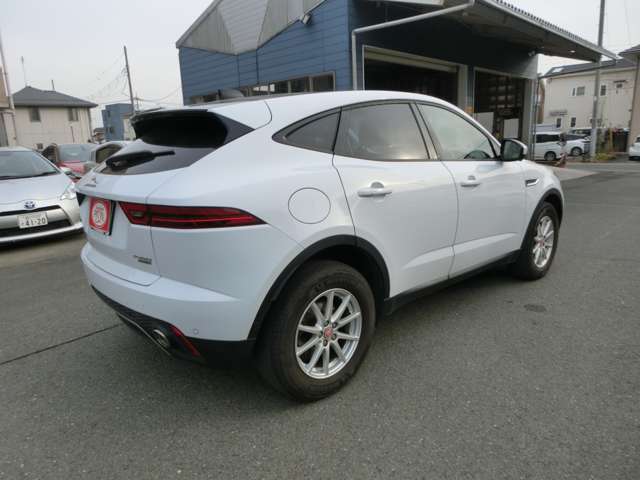 Jaguar E-Pace 6