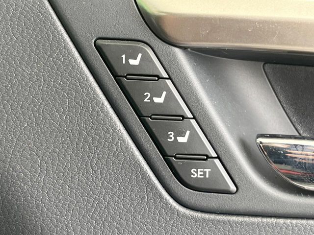 Lexus RX 7