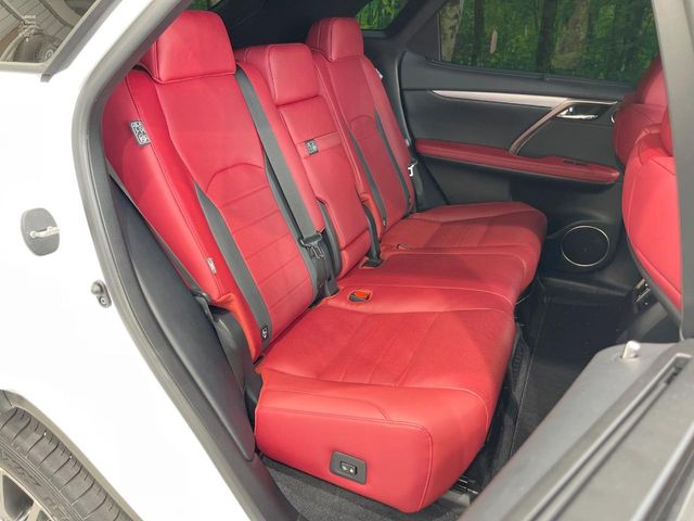 Lexus RX 9