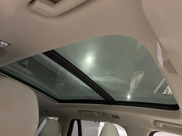 Volvo XC90 5