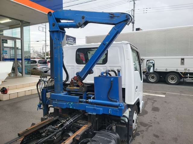 Isuzu Elf 8