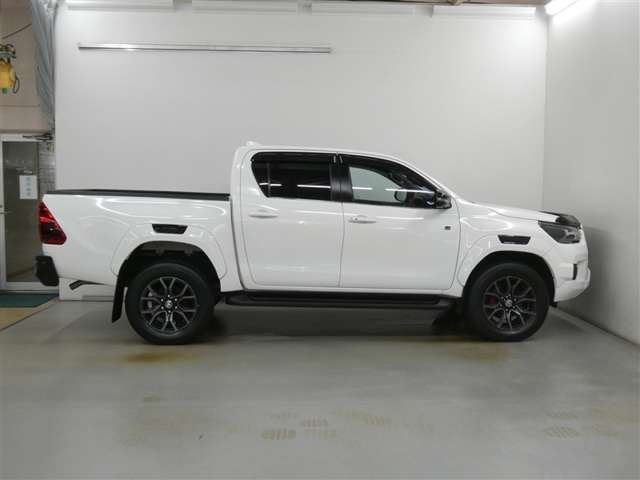 Toyota Hilux 4