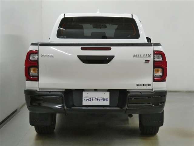Toyota Hilux 6