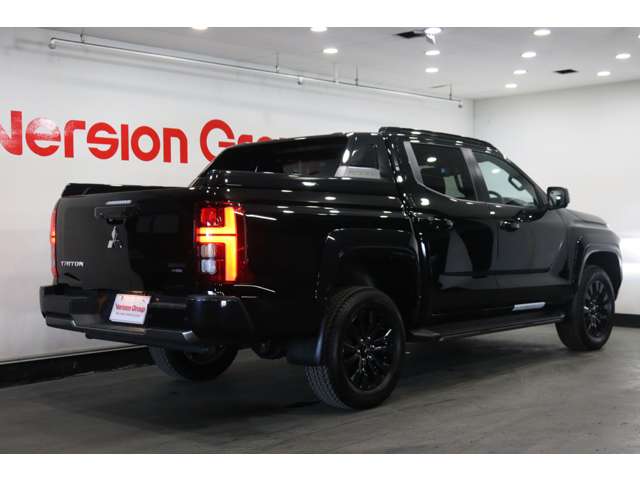 Mitsubishi Triton 4