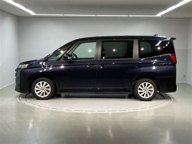 Toyota Noah 2