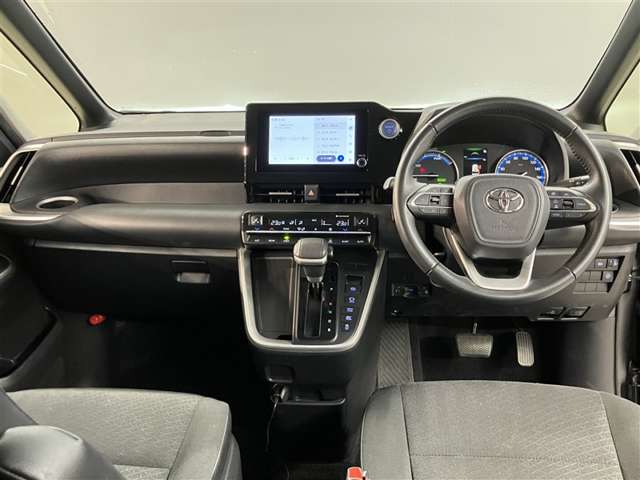 Toyota Noah 5