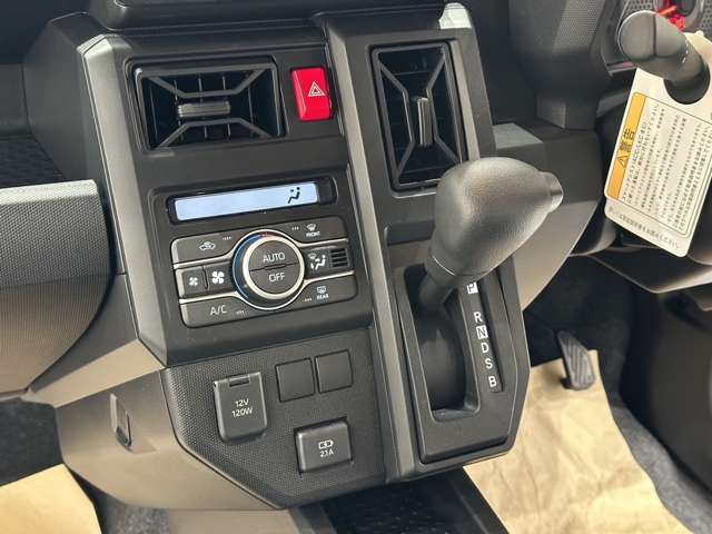 Daihatsu Taft 10