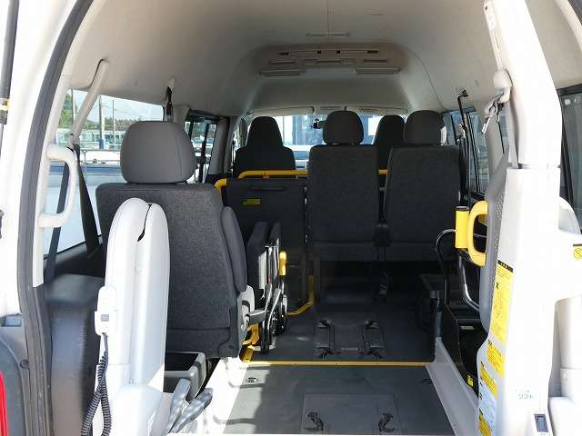 Toyota Regius Ace 2