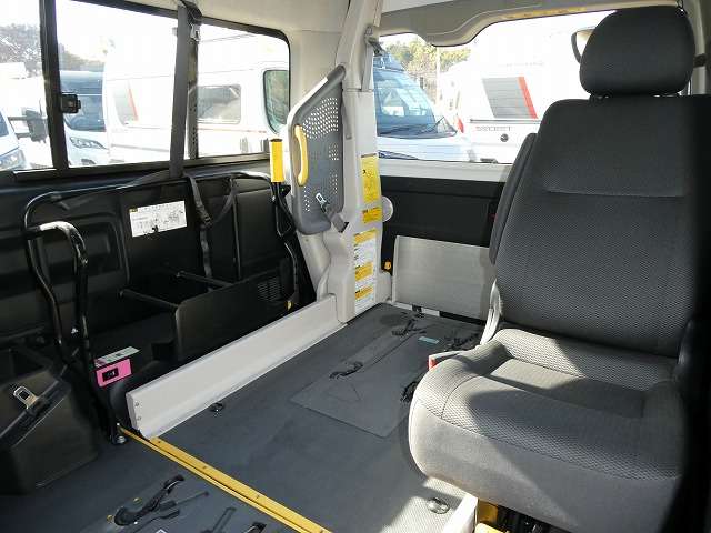 Toyota Regius Ace 10