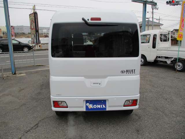 Daihatsu Hijet Cargo 11