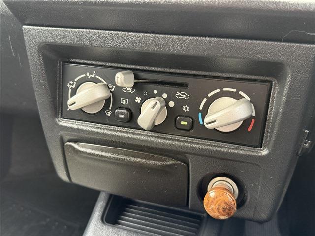 Mitsubishi Pajero Mini 13