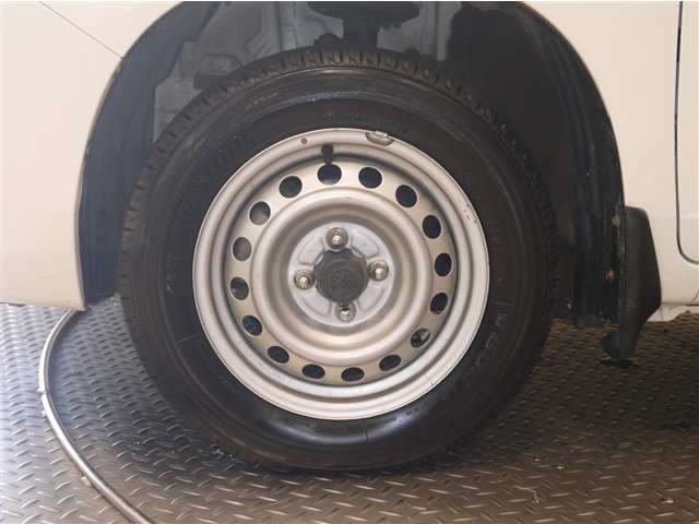 Toyota Succeed Van 12