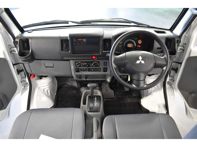 Mitsubishi Minicab EV 5