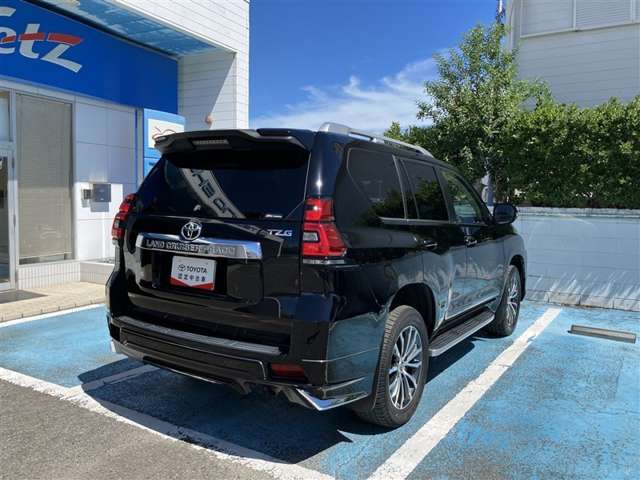 Toyota Land Cruiser Prado 6