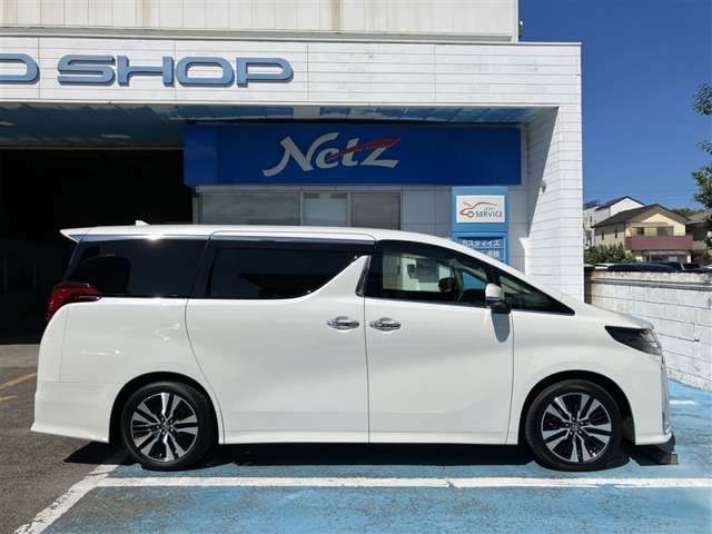 Toyota Alphard 5