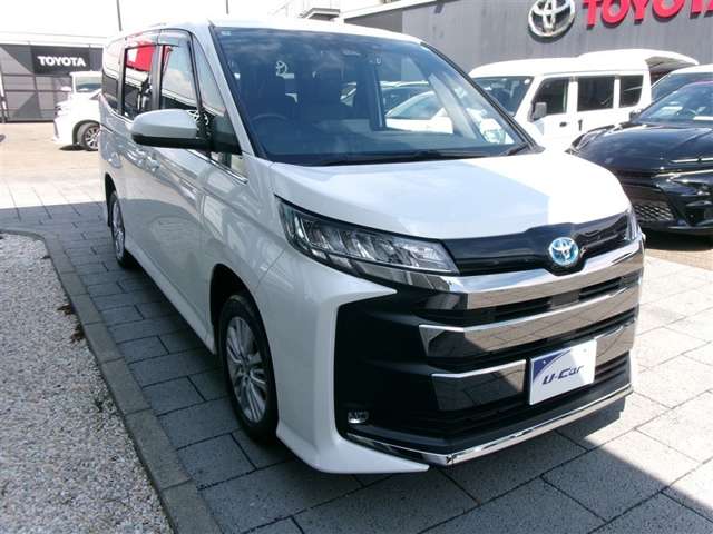 Toyota Noah 12