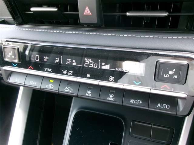 Toyota Noah 8