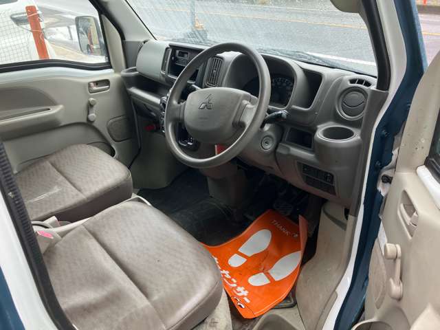 Mitsubishi Minicab Van 11