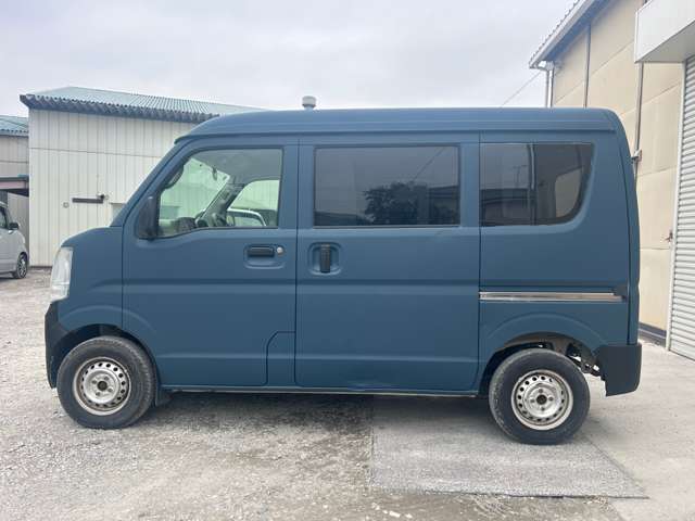 Mitsubishi Minicab Van 6