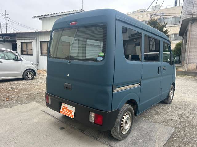Mitsubishi Minicab Van 9